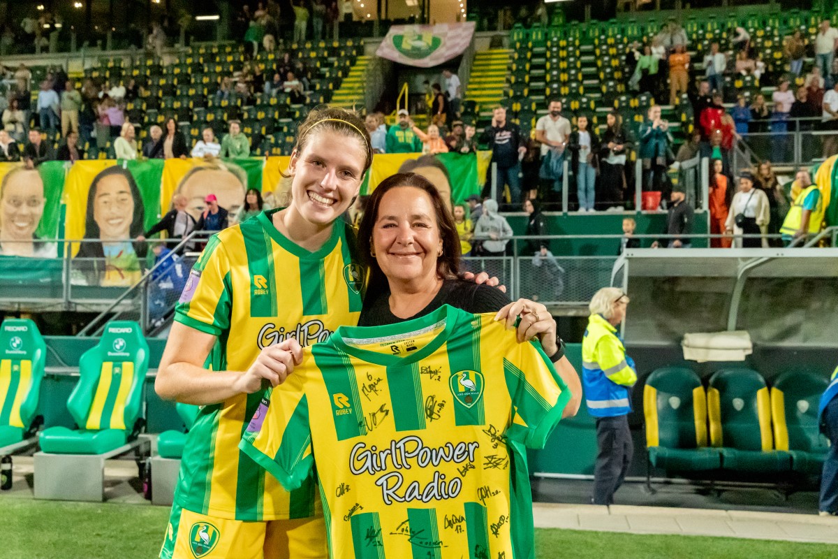 images/gallery/Sfeerimpressie ADO V - PSV V